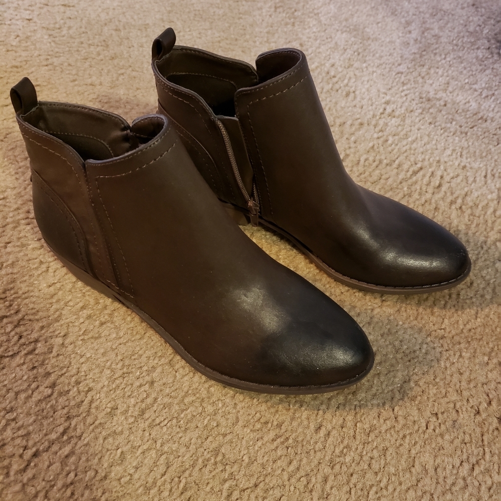 Guess boots